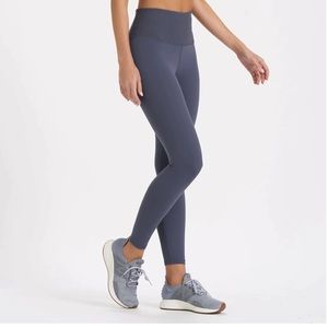 NWOT Vuori Leggings